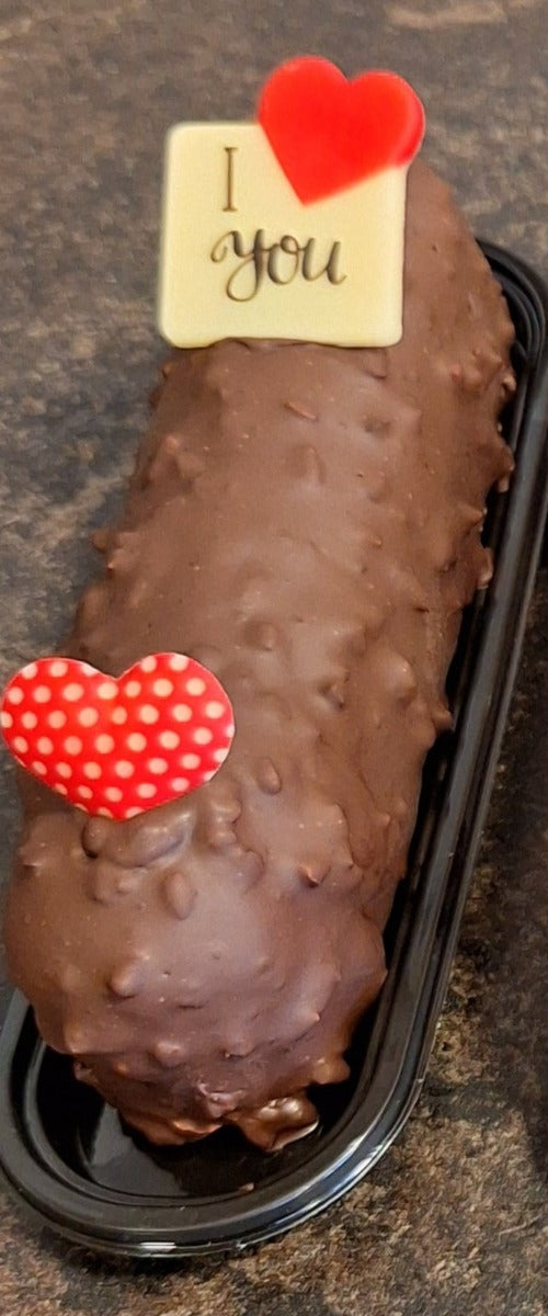 Eclair vanille ijs met nutella saus met krokante cacaonibs
