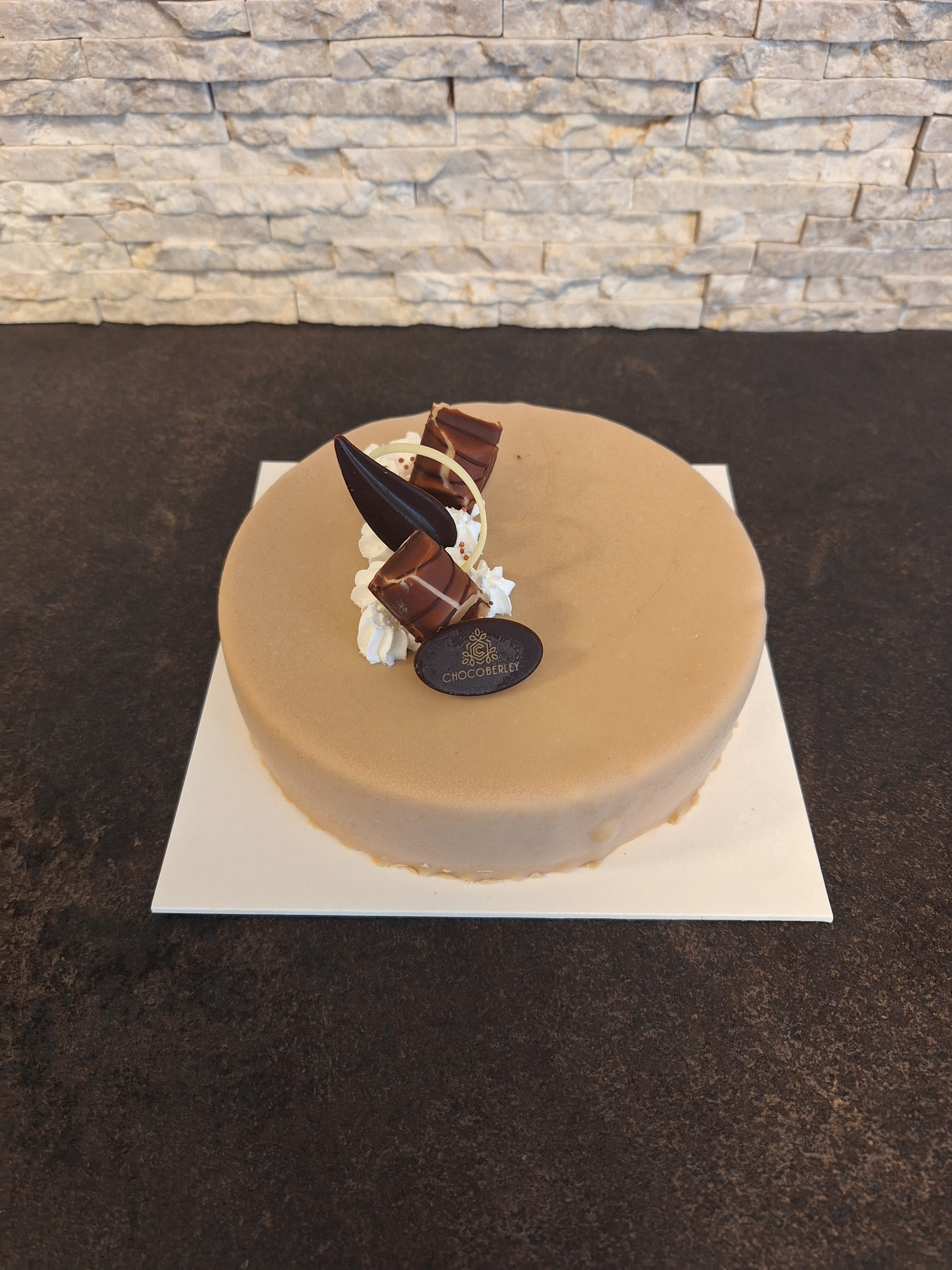 Ijstaart nocciola - vanille (kinder bueno)