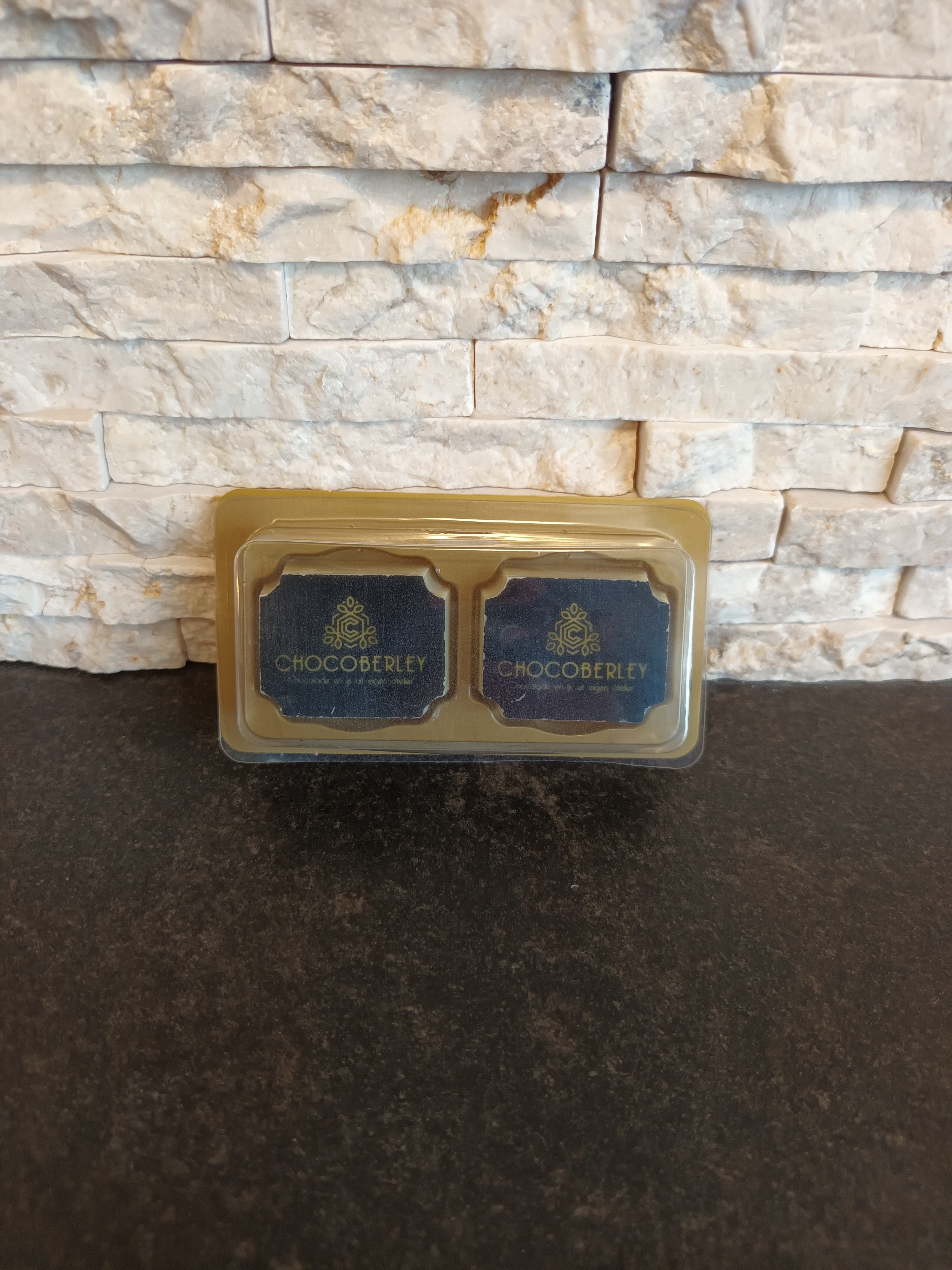 Blister met 2 gepersonaliseerd logo of foto pralines (afname min. per 7 stuks)