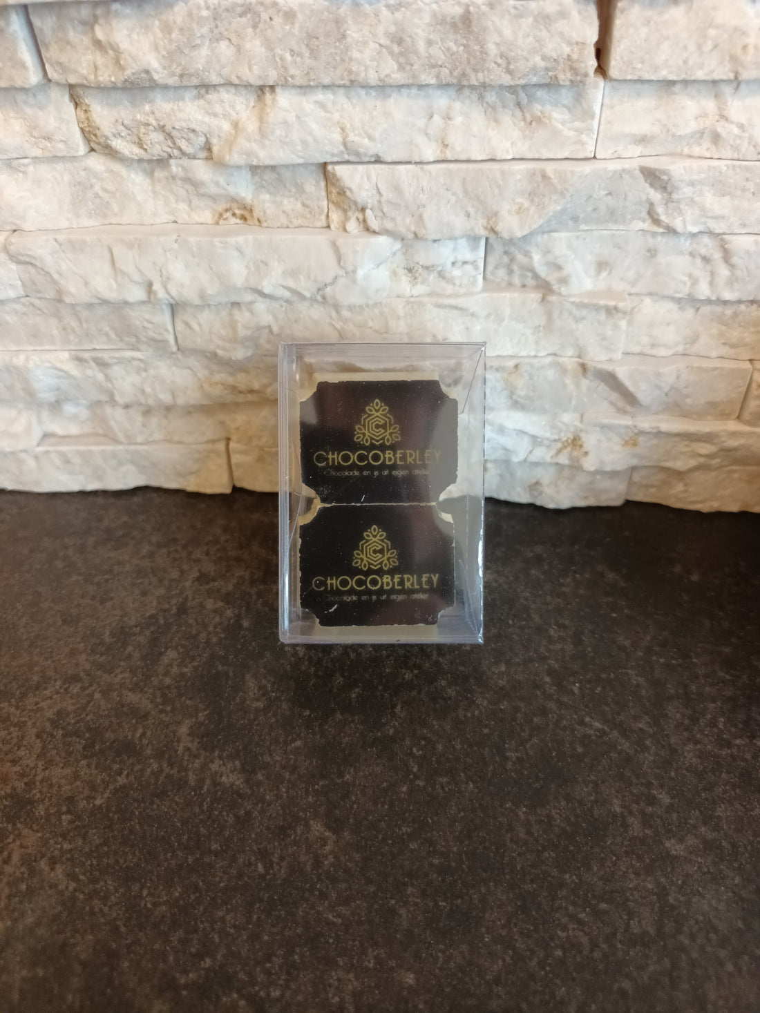 Logo doosje 2 pralines met gepersonaliseerd logo of foto praline (afname min. per 7stuks)