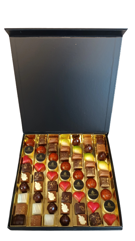 luxe doos 7 rijen met gepersonaliseerd logo of foto pralines doos (afname min. per 2 stuks)