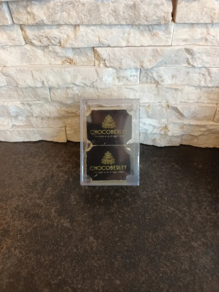 Gepersonaliseerde foto- en logopralines van Chocoberley: luxe relatiegeschenken met bedrijfslogo en chocoladebedankjes voor een communie of geboorte. 2 stuks dag van de klant
